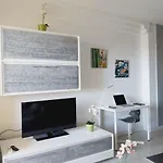 Orlando, Costa Adeje/ Seaview /7 Min Walk To