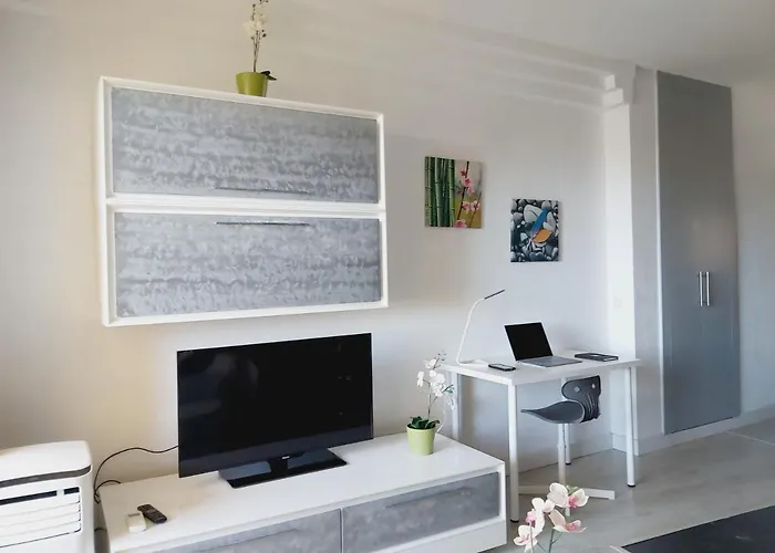 Orlando, Costa Adeje/ Seaview /7 Min Walk To