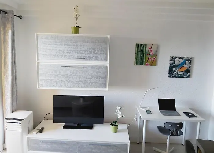 Apartment Orlando, Costa Adeje/ Seaview /7 Min Walk To *